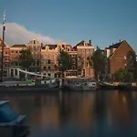 Anna Houseboat