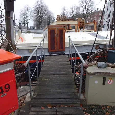 Anna Houseboat *