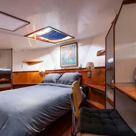 船屋 Anna Houseboat 阿姆斯特丹